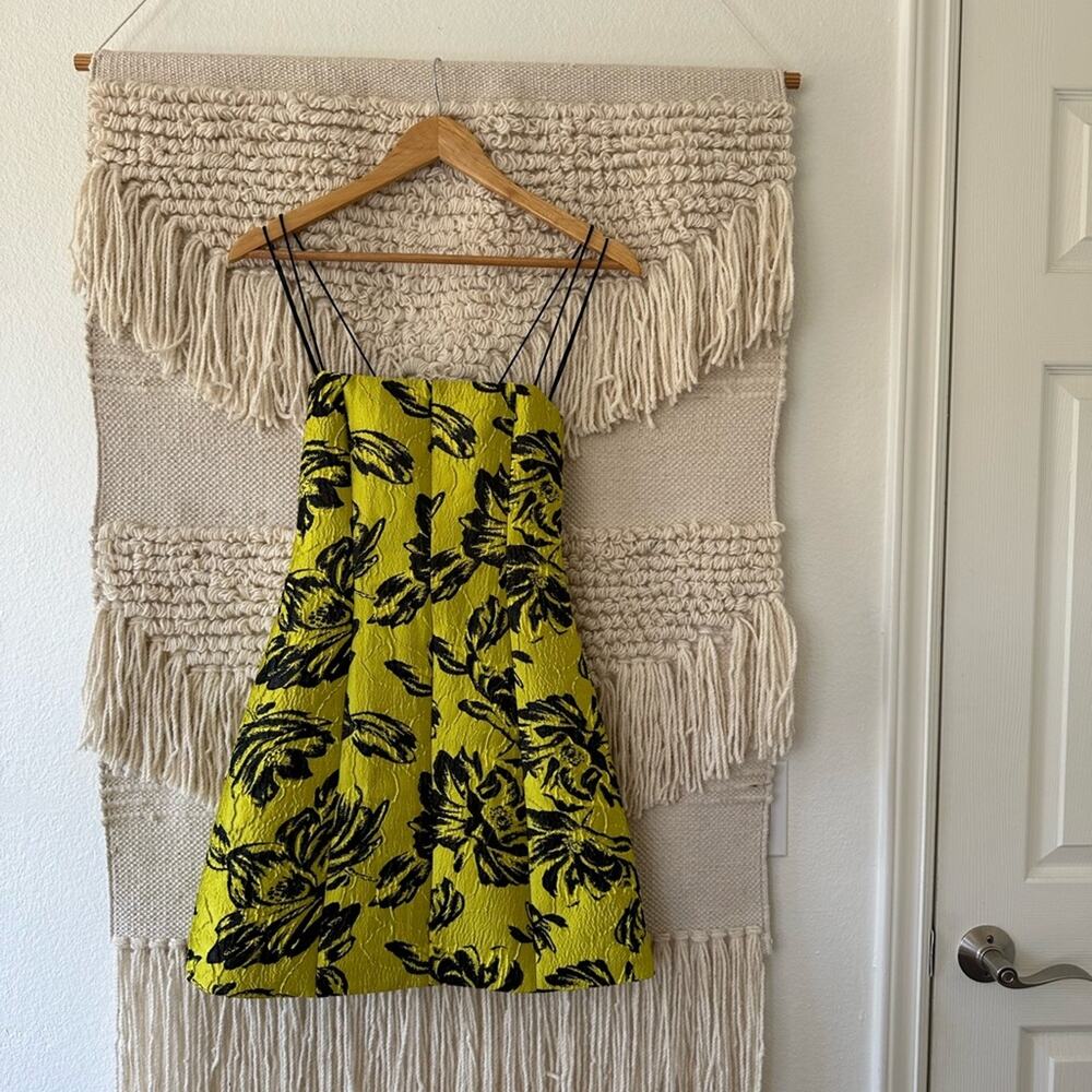 Alice + Olivia Tayla Structured Jacquard Dress